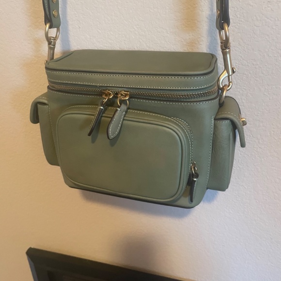 RARE coach utility 18 bag turn lock crossbody green - Picture 5 of 11